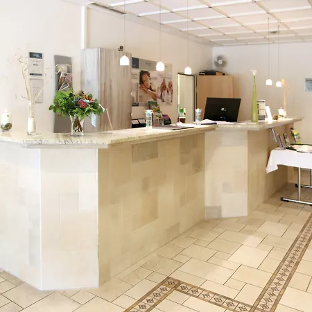 Sonnenhotel Feldberg Am Mit Schwimmbad, Sauna Und Dampfbad Feldberger Seenlandschaft