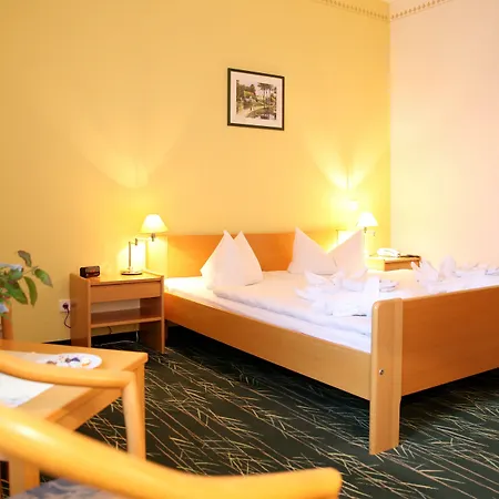 Sonnenhotel Feldberg Am Mit Schwimmbad, Sauna Und Dampfbad 3*